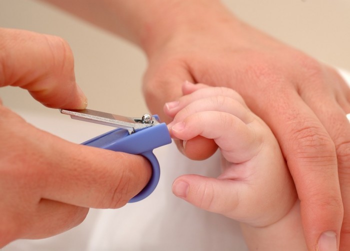 什么时候给婴儿剪指甲?妈妈需要知道的!