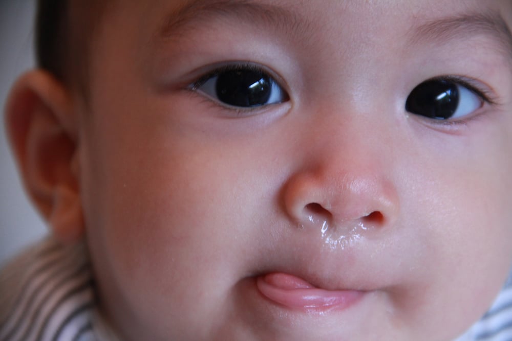 如何安全有效地在家中治疗婴儿鼻塞