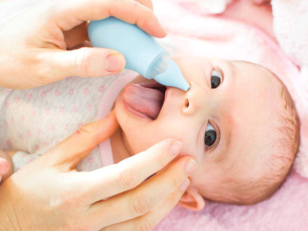 如何安全有效地在家中治疗婴儿鼻塞