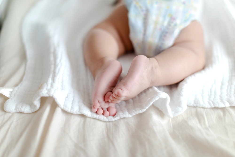 为什么宝宝经常出汗和生理出汗的原因