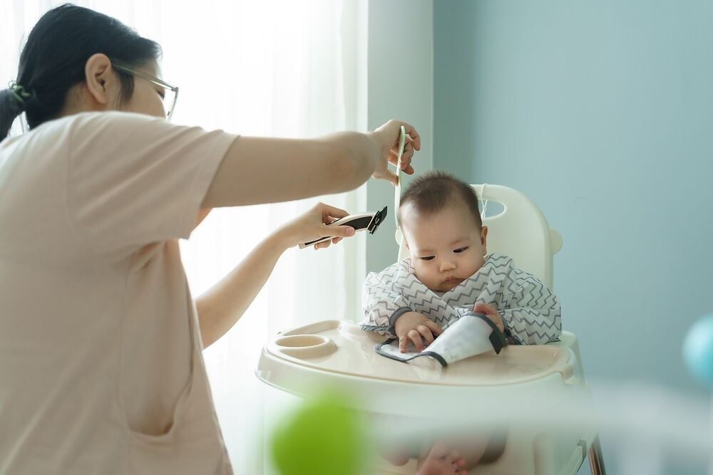 婴儿理发什么时候好?剪头发时的注意事项