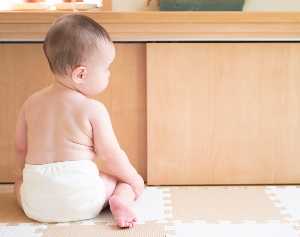 几个月的宝宝知道如何坐?如何练习婴儿坐姿