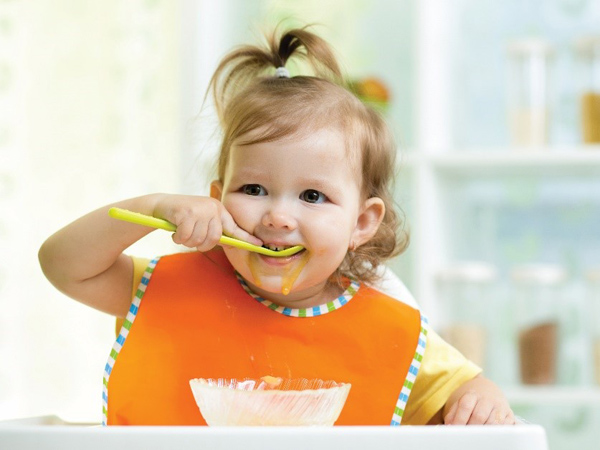 西式喂养儿童: 喜欢吃东西,而不是 “被吃掉”