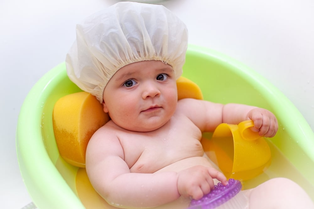婴儿快速脱毛的沐浴在家里安全吗?