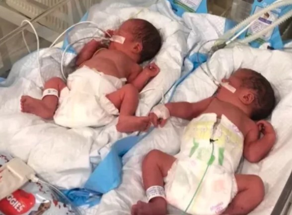 抢救乌克兰孕母与早产双胞胎！「赛车手当司机」护送救护团队至波兰