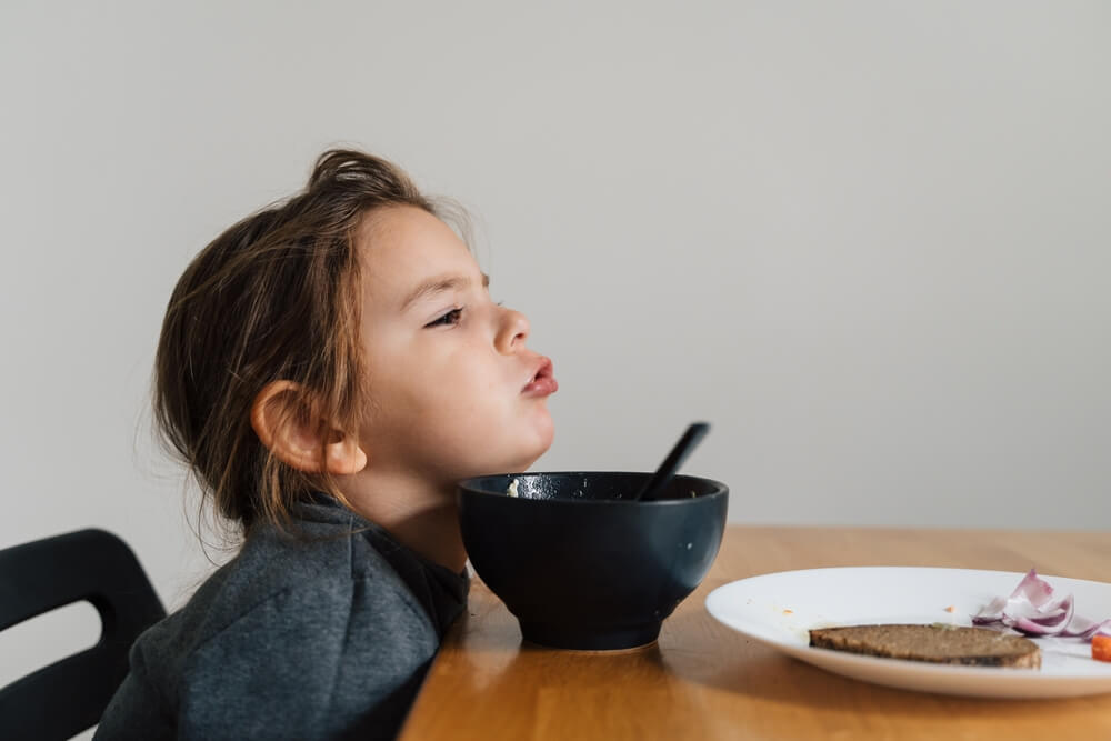 孩子常见3种偏挑食行为，营养师告诉你这样解决！