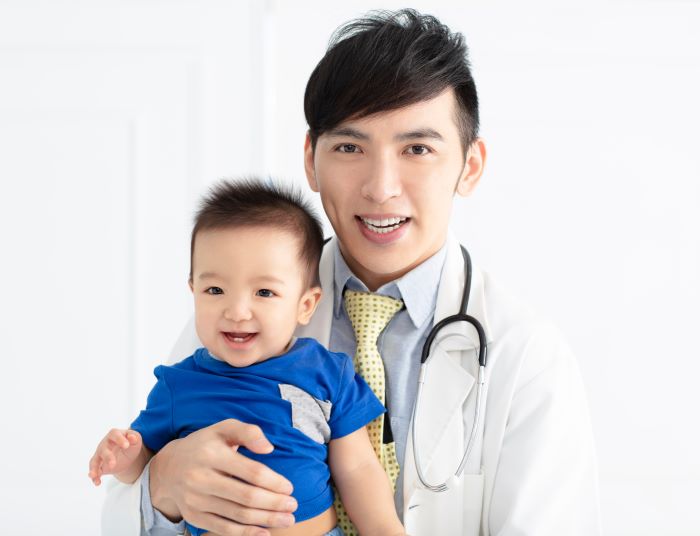 幼儿专责医师全方位守护健康．陪伴父母一起照顾孩子
