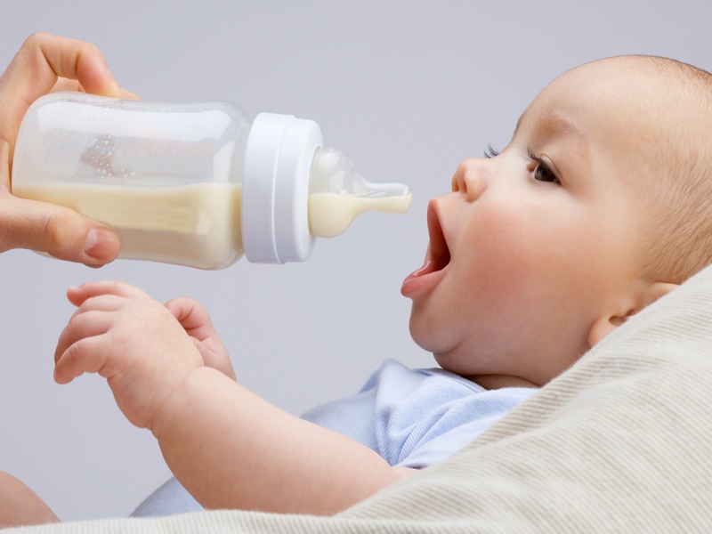 最接近亲喂的「婴儿主导式瓶喂」减少乳头混淆，让宝宝用最舒服的步调喝奶