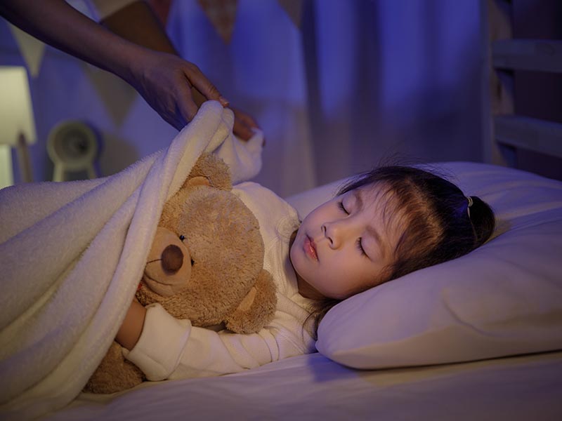 如何轻松哄孩子入睡？为他设计一个正向的睡前仪式吧！
