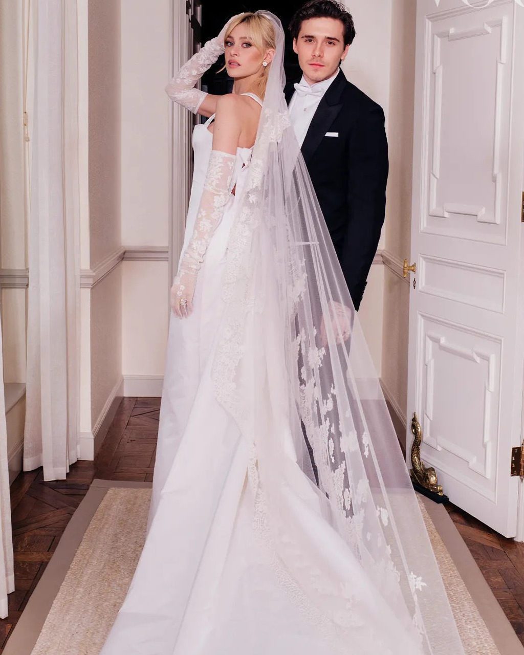 「世纪婚礼」婚纱照美如童话贝克汉家喜迎亿万媳妇