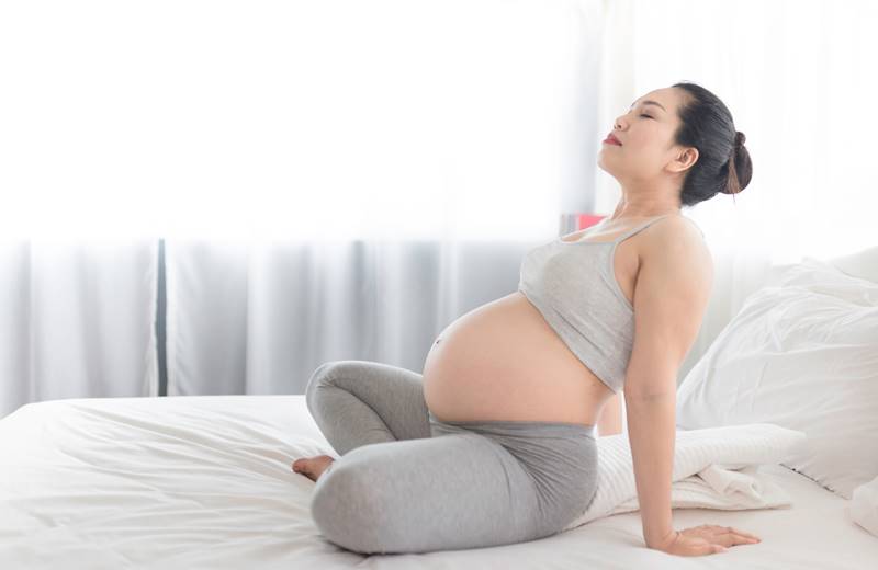 胃食道逆流、大肚子……孕期睡眠就是这样被影响！3睡姿＆3招解决办法
