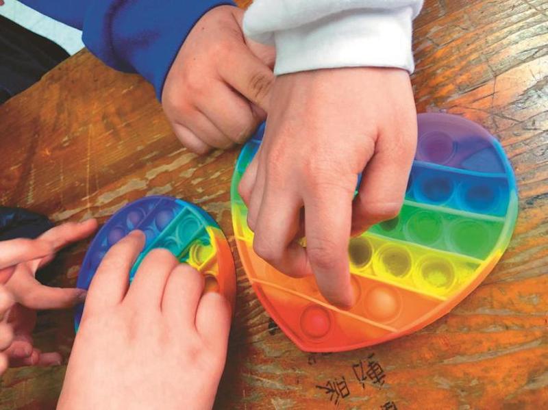 灭鼠板玩具怎么玩能纾压增专注力？专家教你增添多样玩法