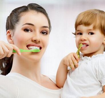宝宝多大开始刷牙好？儿童牙膏和牙刷怎么选