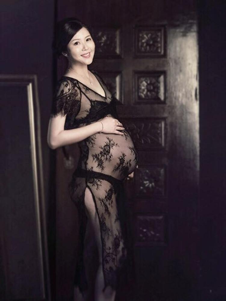 徐绮雯挺大肚近照