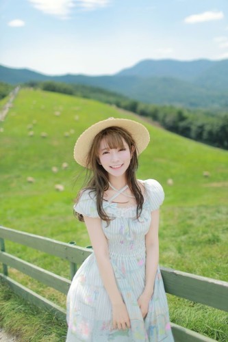 韩国第一美少女:Yurisa精美写真 让你感受田野的清新
