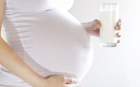 孕妇喝什么牛奶 脱脂牛奶好还是全脂牛奶