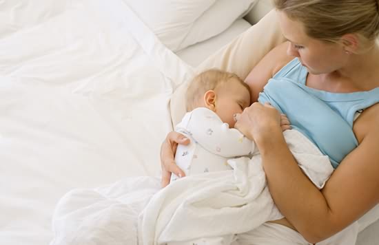 哺育母乳影响月经？妈妈健康需知