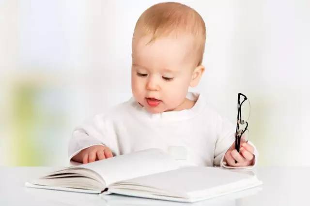 宝宝不爱看书，因为爸妈太无趣？分享8种有趣的亲子阅读方式