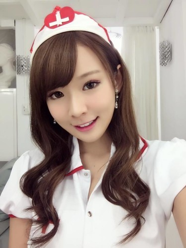 又到了为大家介绍妹子的时间了！今天要为大家介绍的是一位来自台湾的正妹林莎。林莎昵称Super Lisa，是一位模特、showgirl兼coser，有着一张天生的萝莉脸和32D的犯规身材。林莎甜蜜的笑容和好身材迷倒了不少粉丝，每次活动都吸引了不少人去探班。