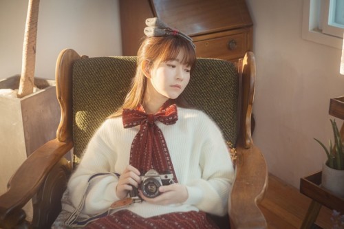 还记得上次的韩国第一美少女Yurisa cos的赤木晴子吗？这次她又来啦！Yurisa凭借既爱高达又爱游戏，本身还非常萌萌哒的属性，成为了不少宅男心中的女神。