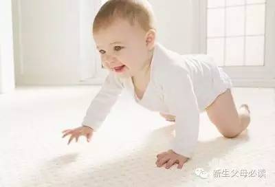 1岁宝宝的动作发展大全，一起看看吧！