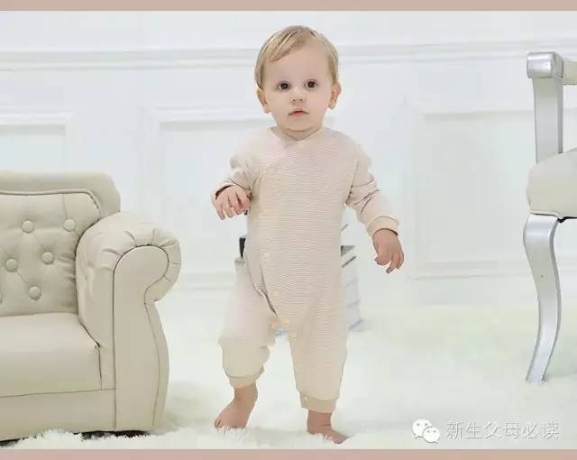 1岁宝宝的动作发展大全，一起看看吧！