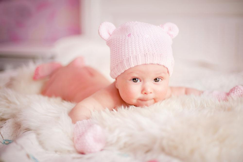 婴儿三个月发育标准 宝宝成长正常标准是什么
