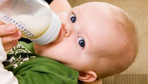 宝宝奶粉要经常换吗？ 经常换奶粉小心适得其反！