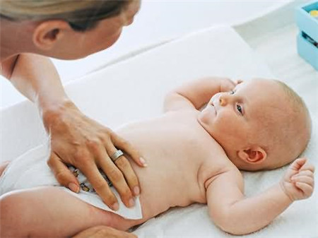 宝宝腹泻怎么按摩肚子，怎么预防宝宝腹泻