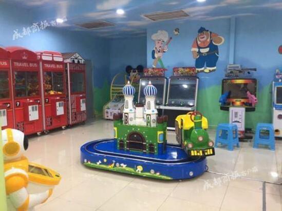 未满2岁幼儿商场游乐园玩小火车被卡身亡 商场游乐园为何事故频发