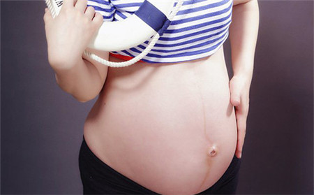 怀孕前三个月是男孩的症状 孕期前3月有这些症状表现可能是男宝宝