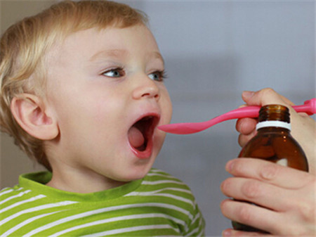 宝宝反复发烧可以吃几次退烧药，什么时候吃比较好