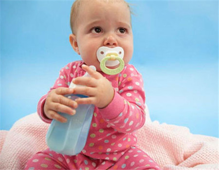 蚕豆病宝宝吃什么奶粉 奶粉对蚕豆病宝宝没有影响