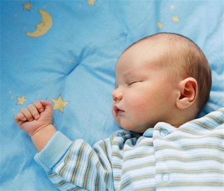 如何纠正宝宝日夜颠倒 宝宝睡眠不好的原因是什么