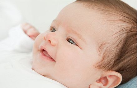 【刚出生宝宝注意事项】刚出生的宝宝要注意什么 如何照顾好刚出生的宝宝？