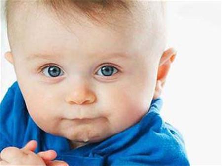 宝宝流口水是要长牙吗，宝宝长牙都有哪些症状呢？