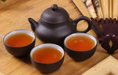 哺乳期能喝茶吗，尽量少喝！