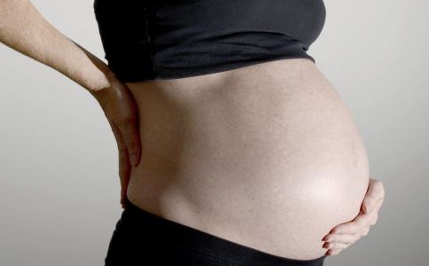 妊娠高血压要注意 孕妇浮肿不消很危险