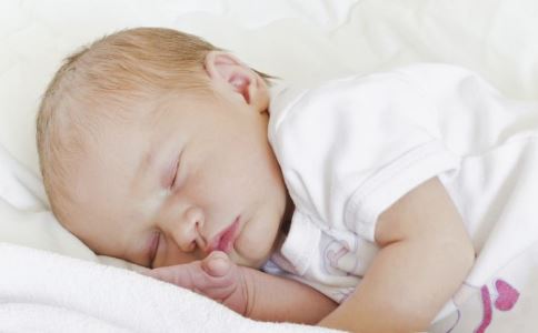 宝宝睡觉抽搐是怎么回事 主要原因有三