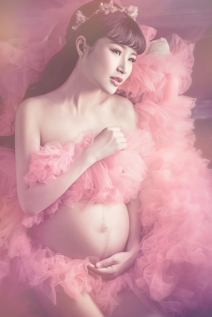 本套孕妇写真来自南京云摄影孕妇摄影-性感与清纯并存的孕妇写真