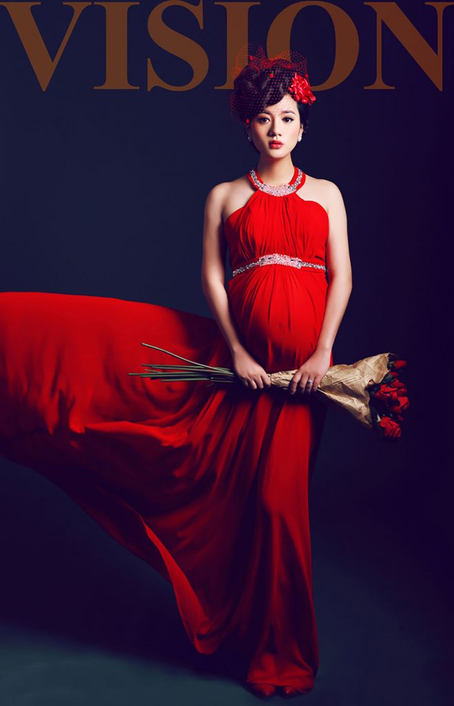 红色连衣礼裙孕妇写真照