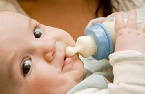 宝宝可以经常换奶粉吗?