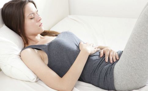 子宫下垂是怎么回事 四个症状要重视