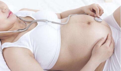 怀孕期间做四维彩超怎样才能让宝宝配合拍得更清晰？