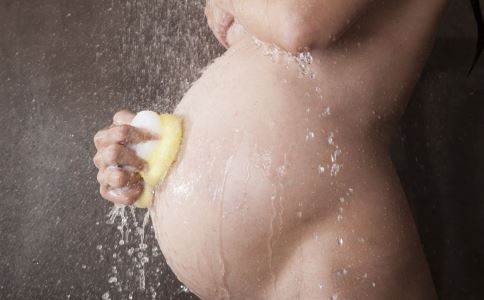 孕妇洗澡要注意哪些 牢记三个事项