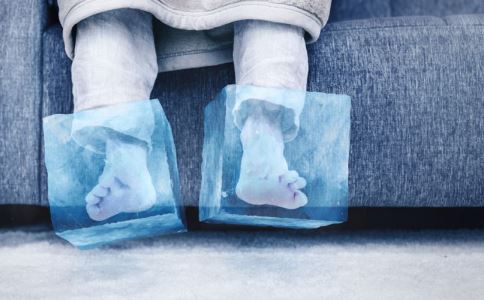 手脚冰凉是疾病前兆 如何改善手脚冰凉