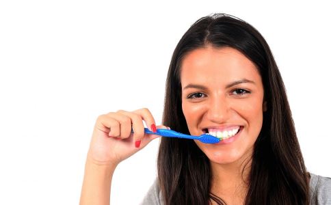刷牙时牙龈总出血 出血的原因是什么