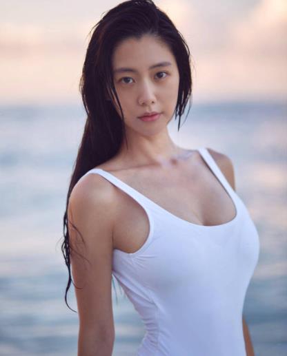 韩国美女性感图片：十大性感美女图片及简介
