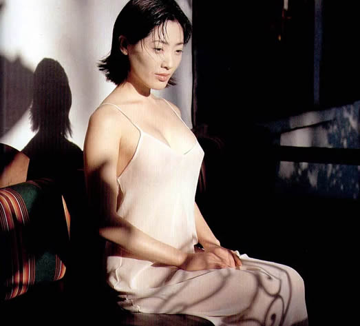 杨思敏资料简介写真图片：神乃麻美90年代亚洲最美第一胸