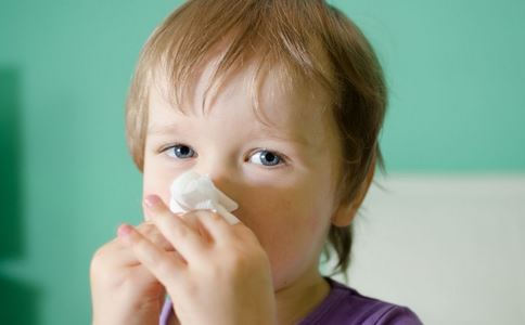 妈妈应如何缓解宝宝鼻塞的症状？缓解宝宝鼻塞的5个小妙招